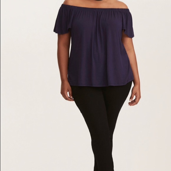 Off Shoulder Ruffle Tee - Picture 5 of 6